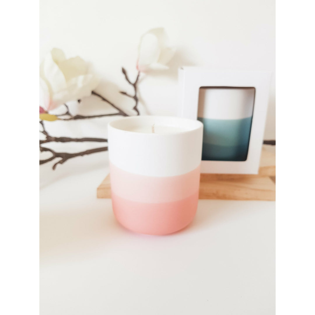 Ombré Bliss: Luxury Ceramic Jar Candle with Lavender and Bergamot - LivEssence